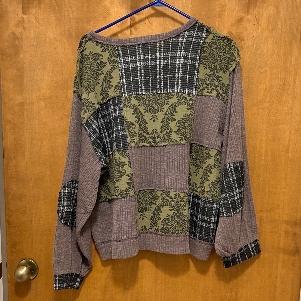 249. Pol Green And Black Patchwork Sweatshirt - image 2